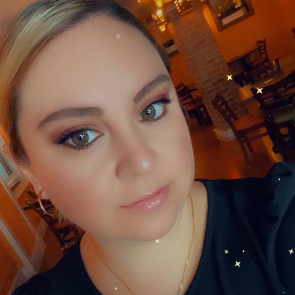Meet your Posher, Vanessa